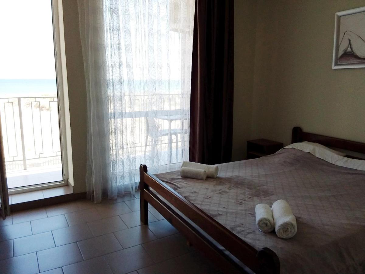 Hotel Golden Beach ザトカ エクステリア 写真